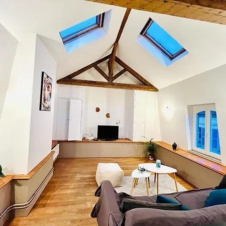 Tropical Duplex In *